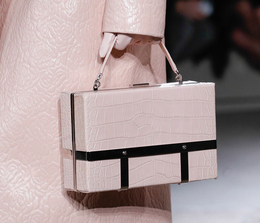 The 15 Best Runway Bags of Paris Fashion Week Fall 2015 – Anavi